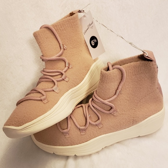 universal thread high top sneakers